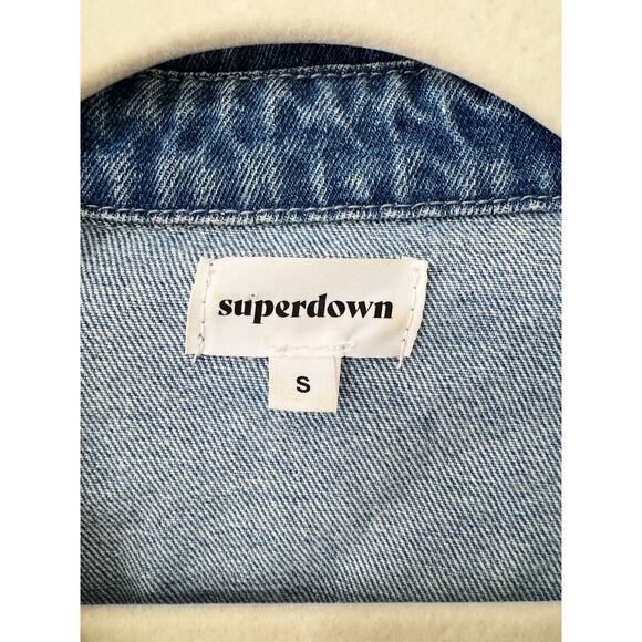 Superdown Oversized Denim Shirt Jacket Size Small Light Wash Casual Layering - Picture 4 of 5